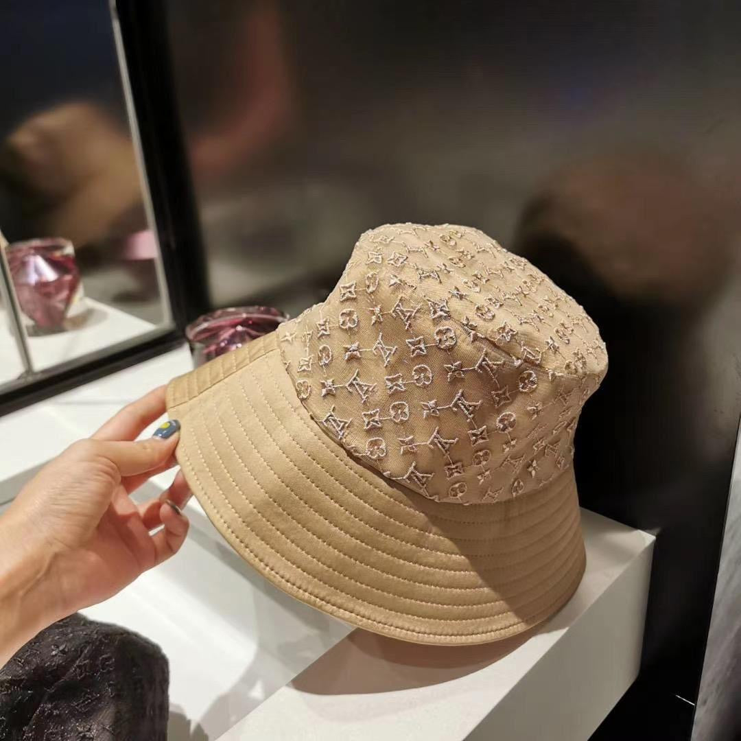 Lv hat
