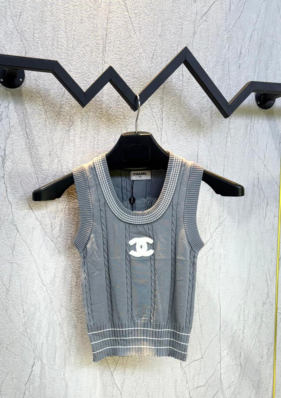 Chanel top