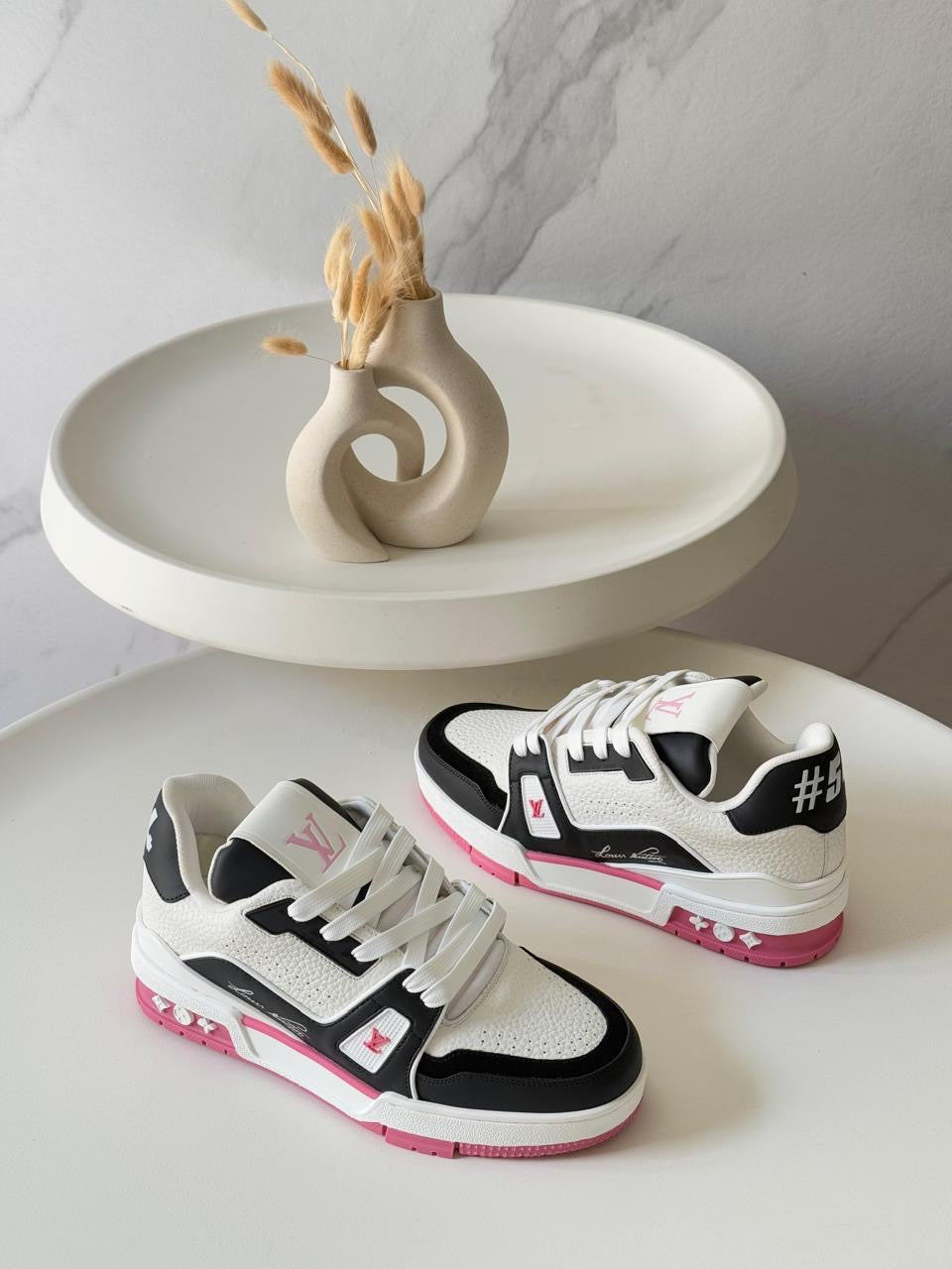 Lv sneakers