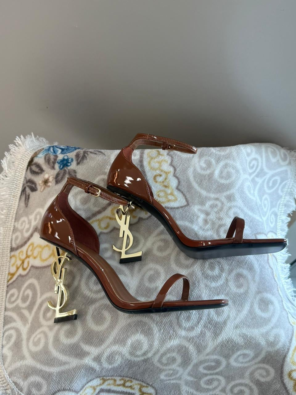 Ysl sandals heels
