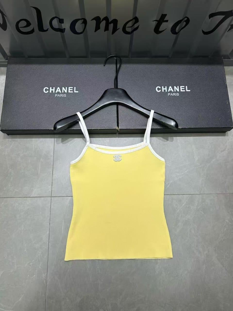 Chanel top