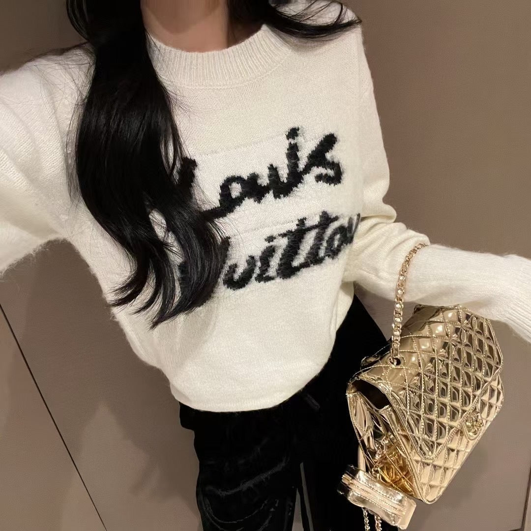 Lv sweater