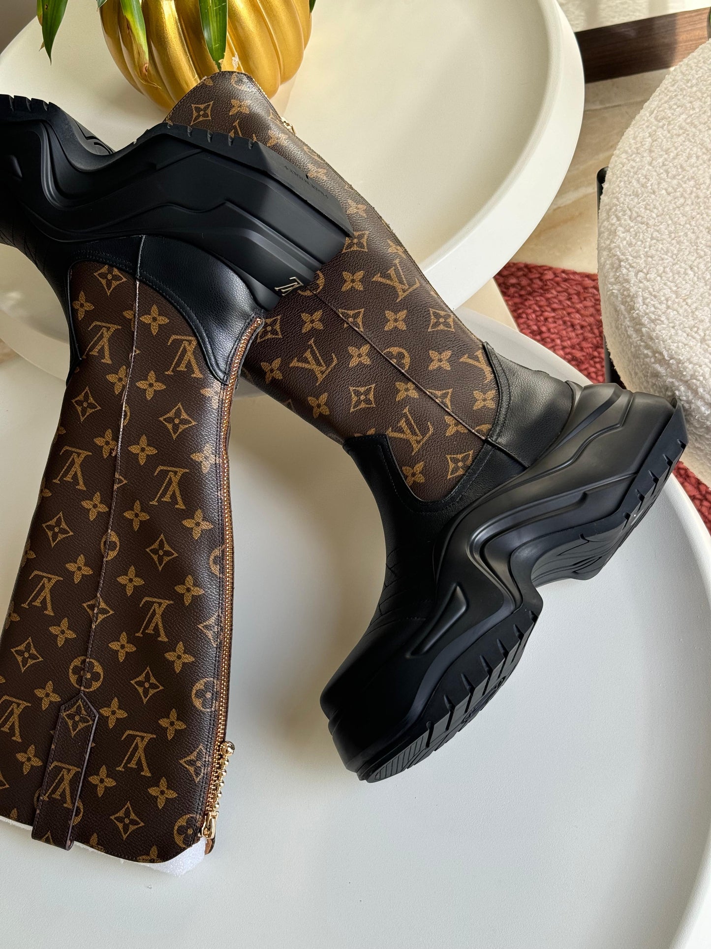 Lv boots