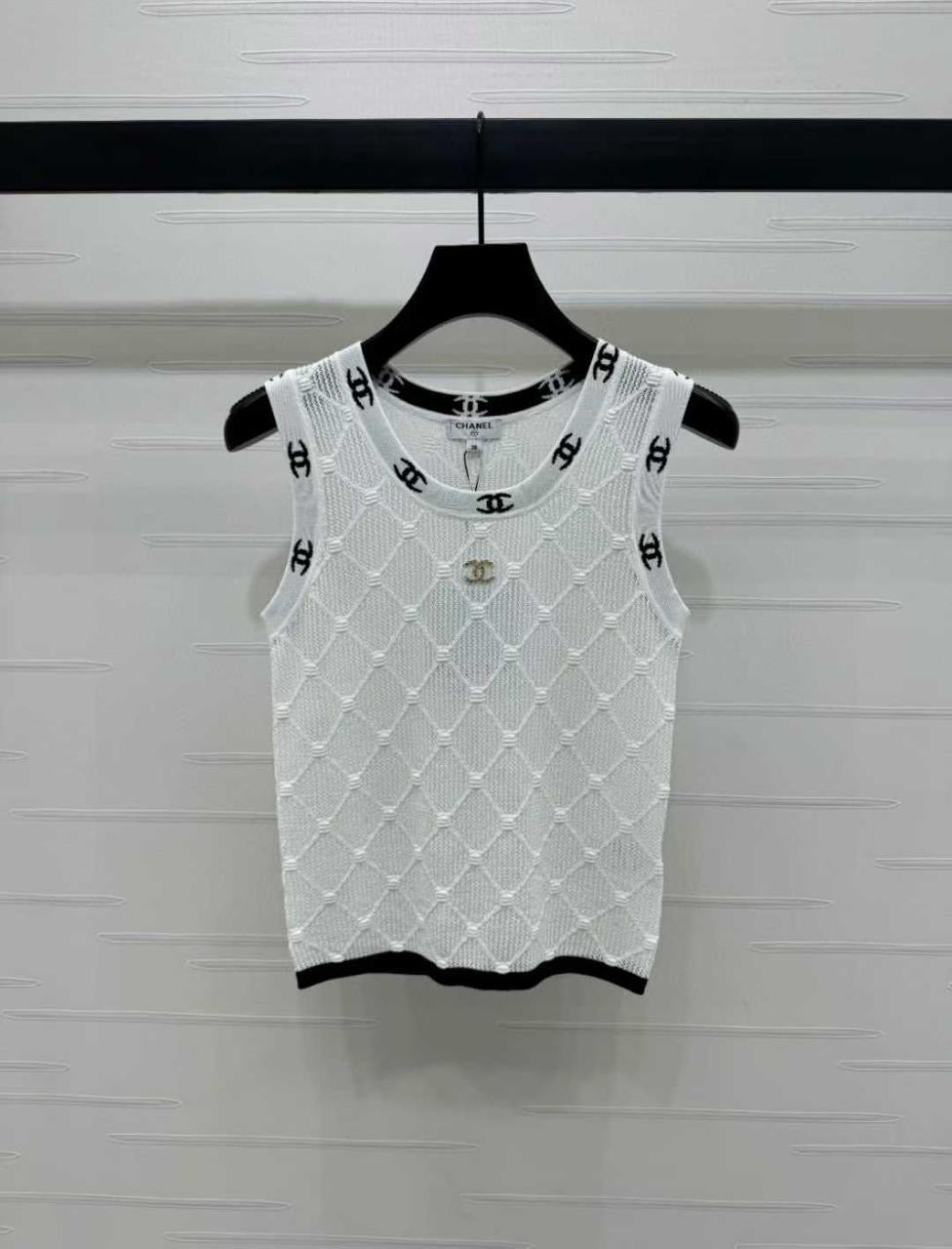 Chanel top