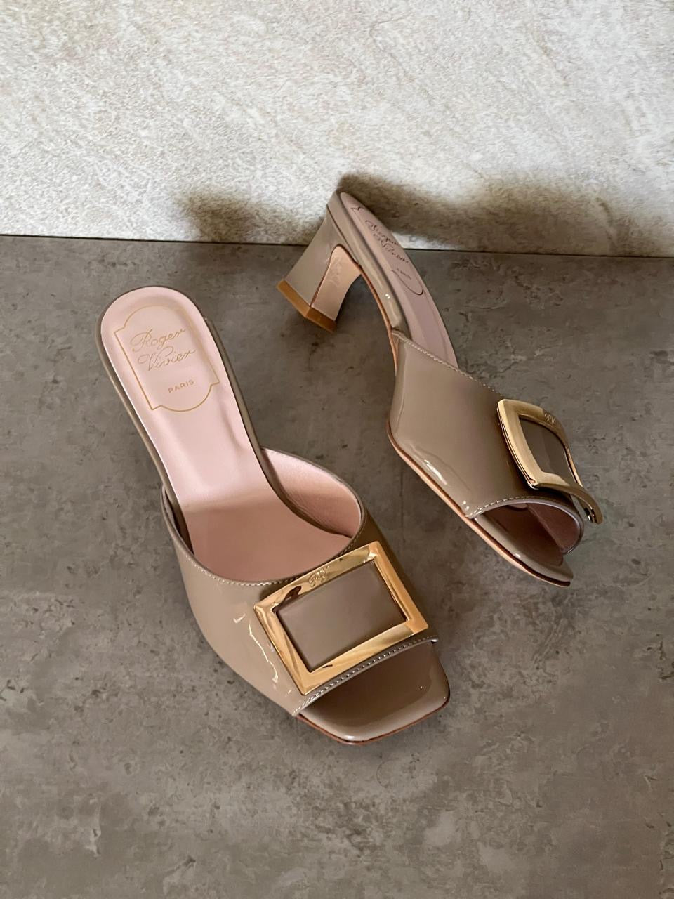 Roger vivier sandals heels