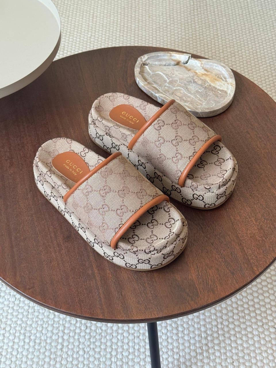 Gucci slippers