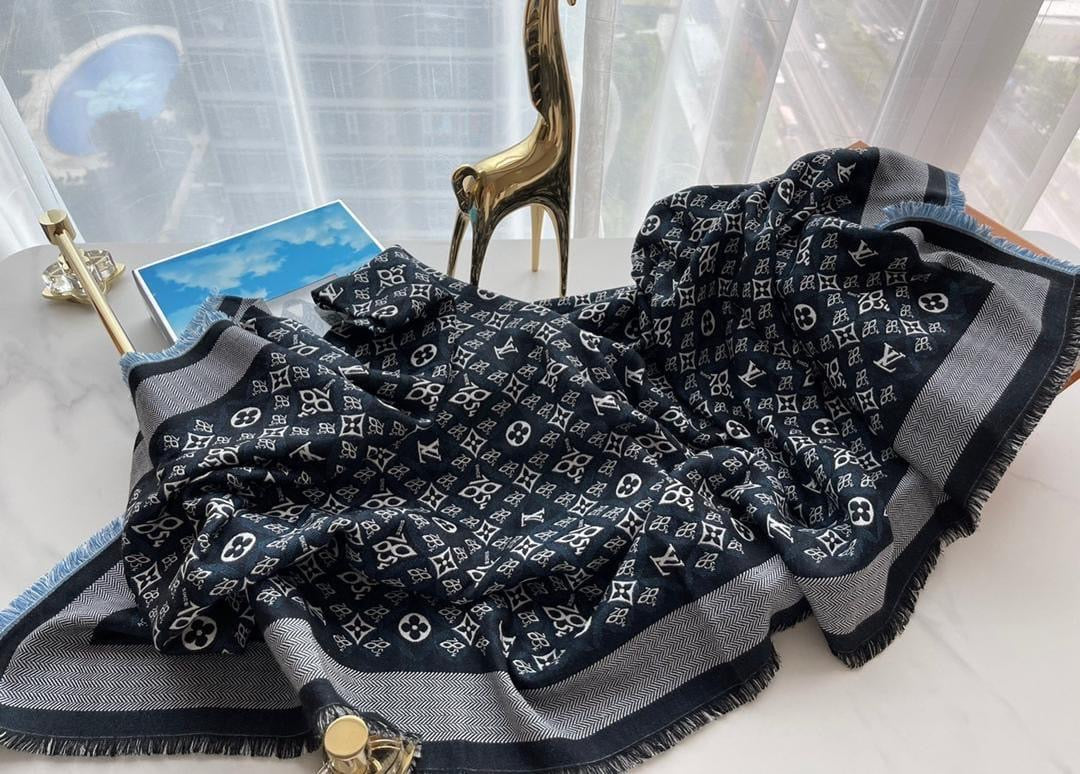 Lv scarf 140x140