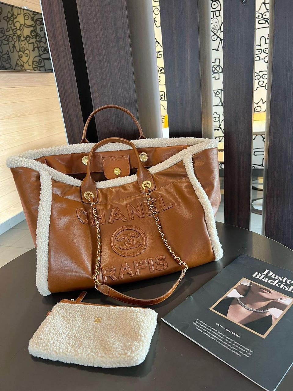Chanel bag tote
