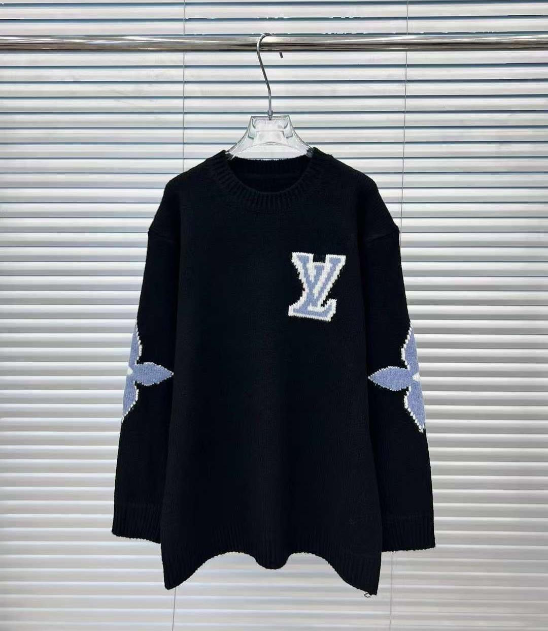 Lv sweater