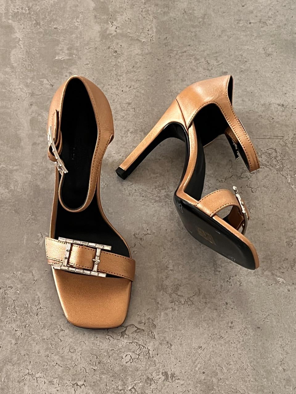 Hermes sandals heels