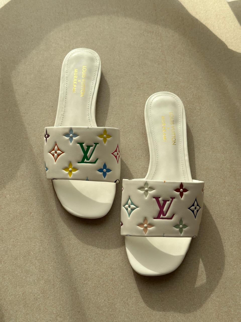 Lv slippers - white
