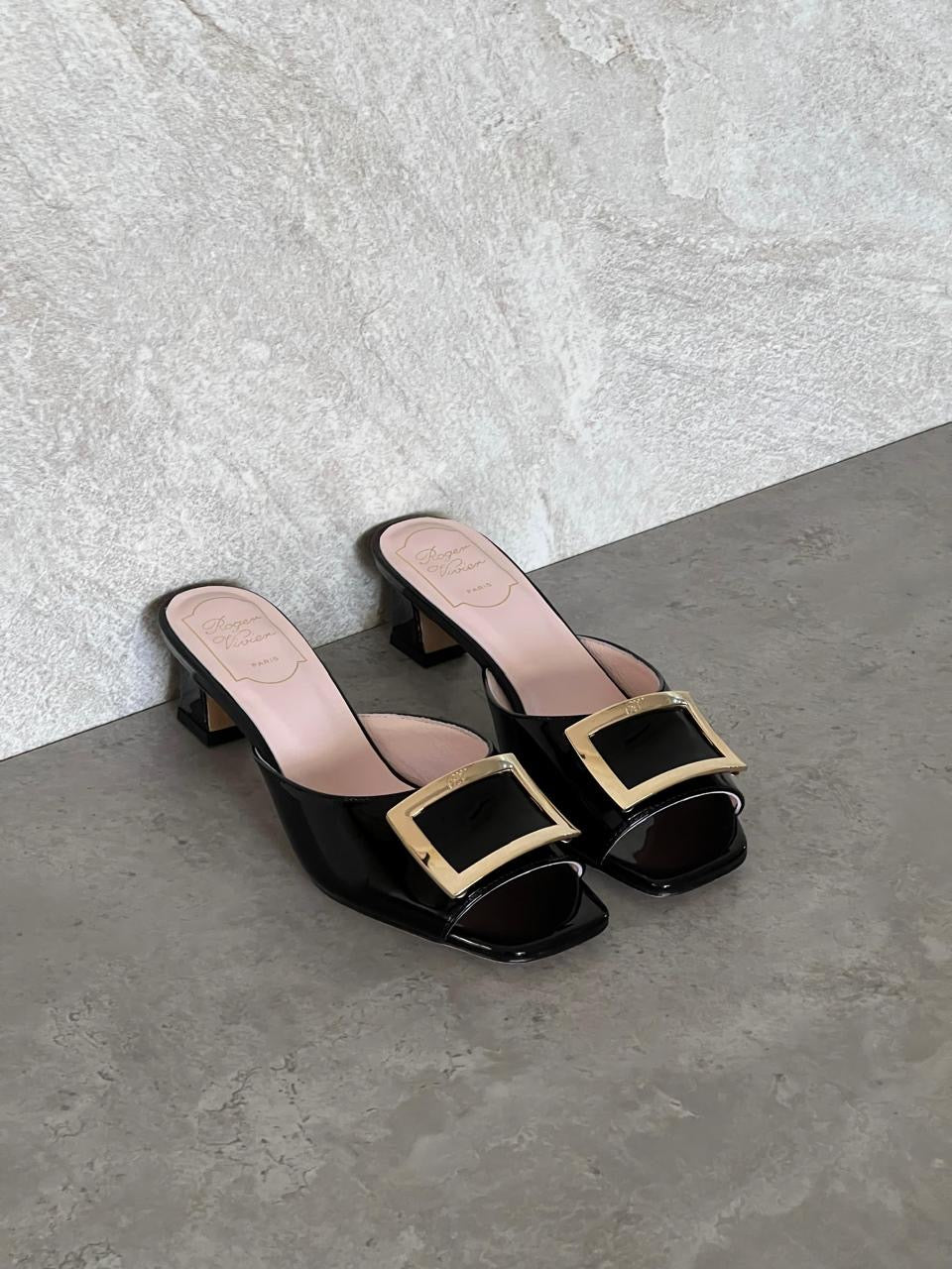 Roger vivier sandals heels