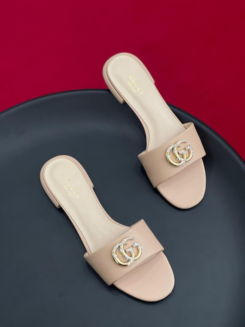 Gucci slippers