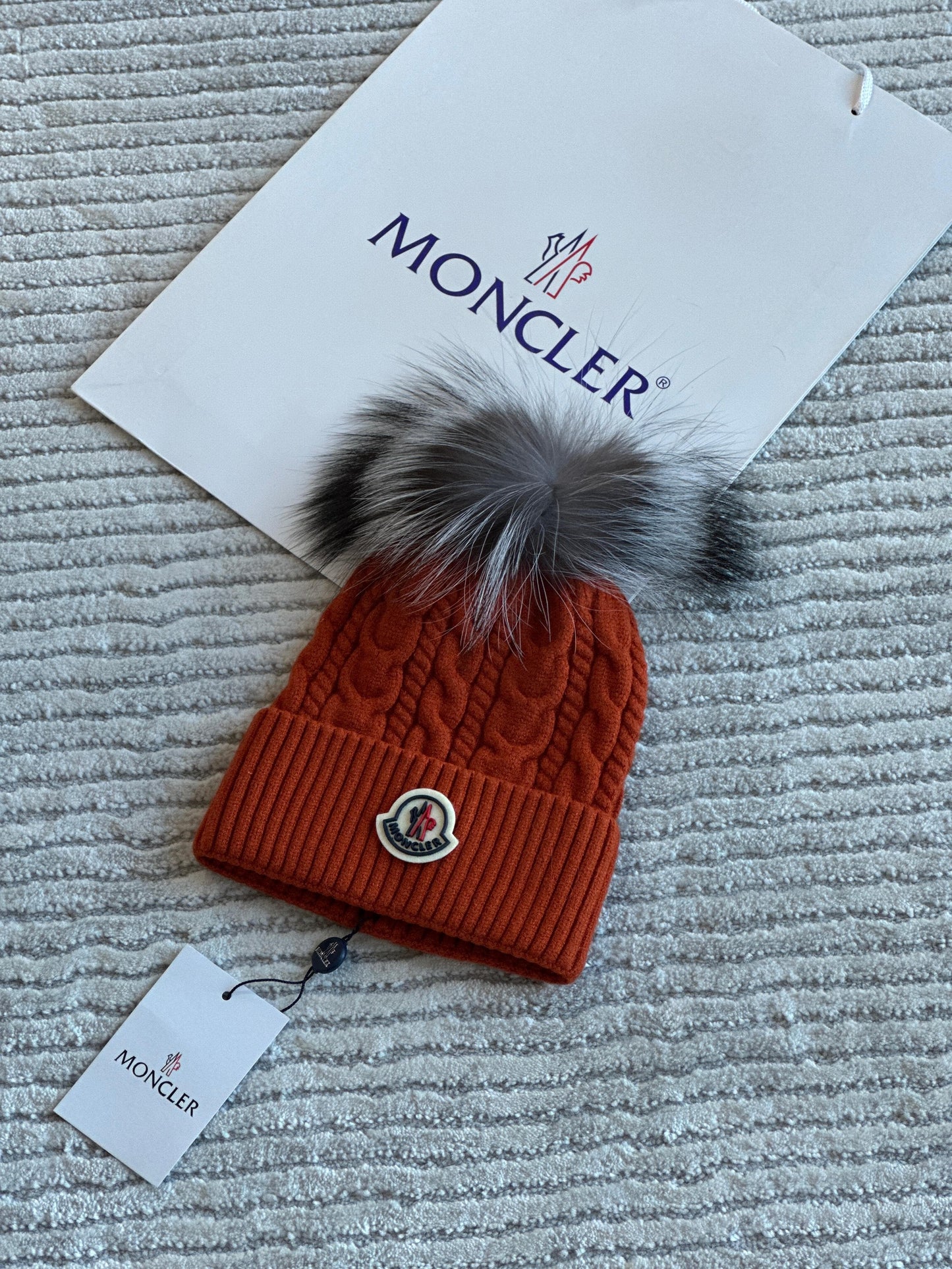 Moncler hat