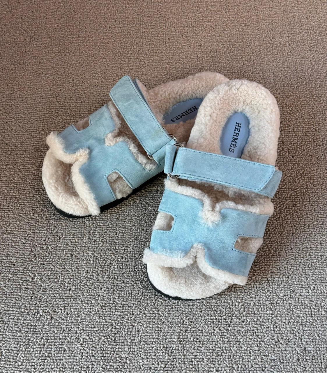 Hermes slippers chypre with fur