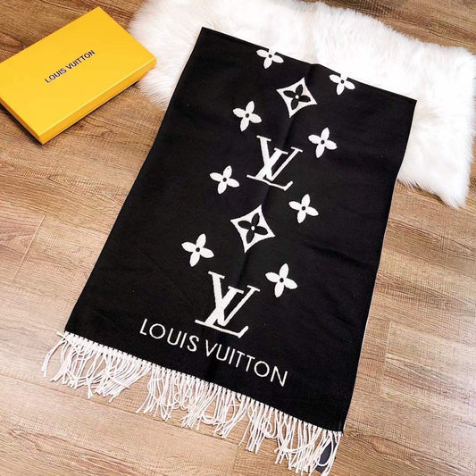 Lv scarf