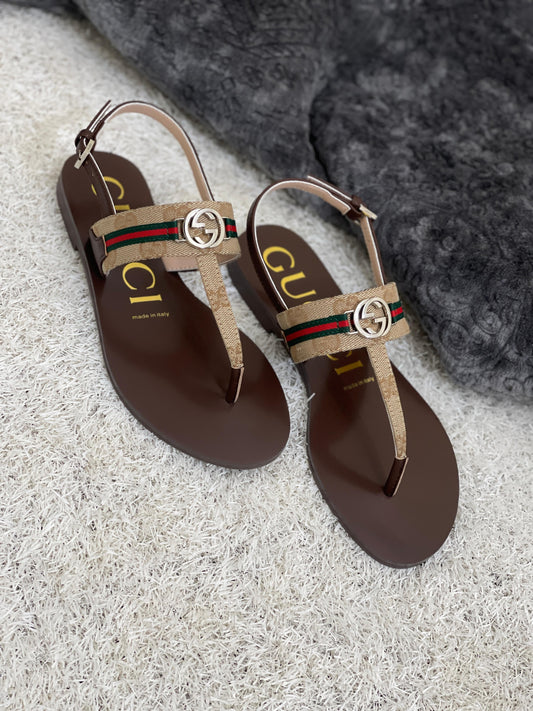 Gucci sandals. - slippers