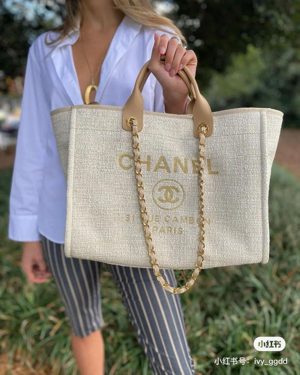 Chanel bag tote
