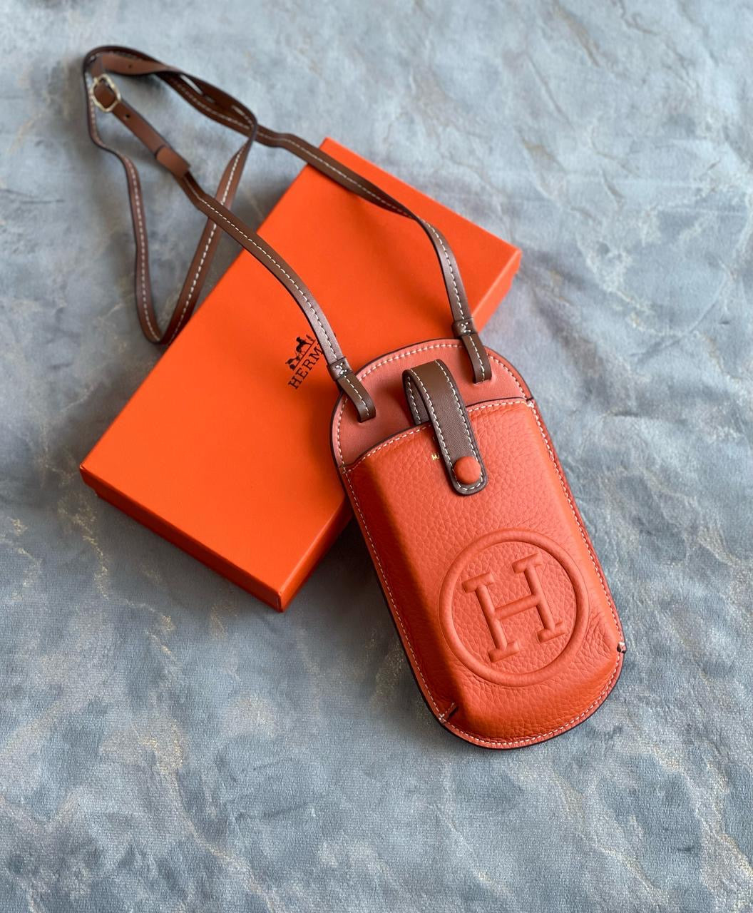 Hermes wallet - phone holder