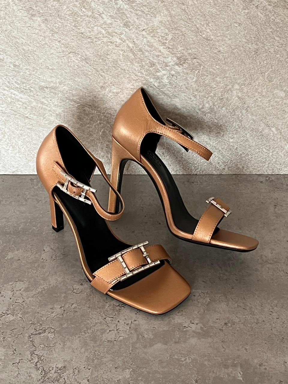 Hermes sandals heels