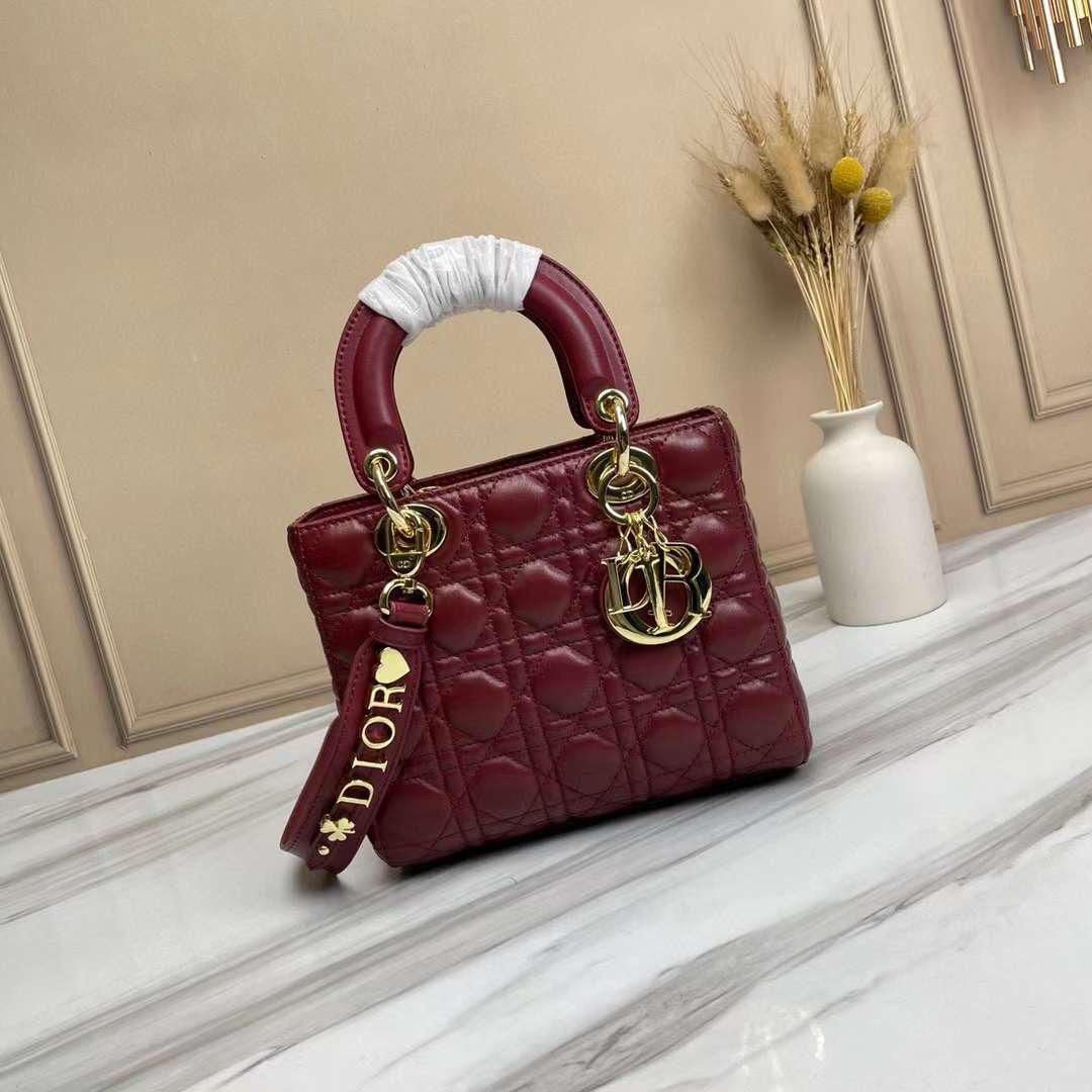 Lady dior bag 20 cm