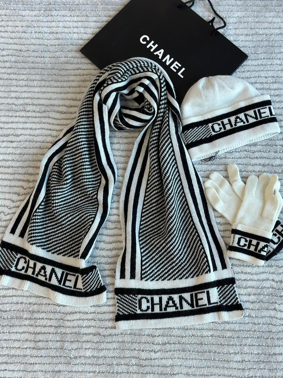 Chanel hat - scarf - gloves