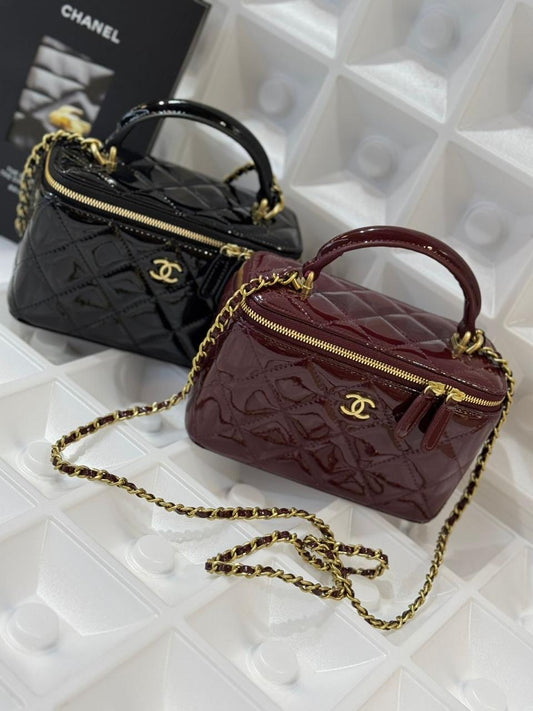 Chanel bag - glossy