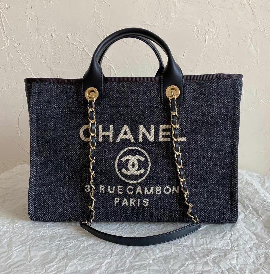 Chanel bag tote