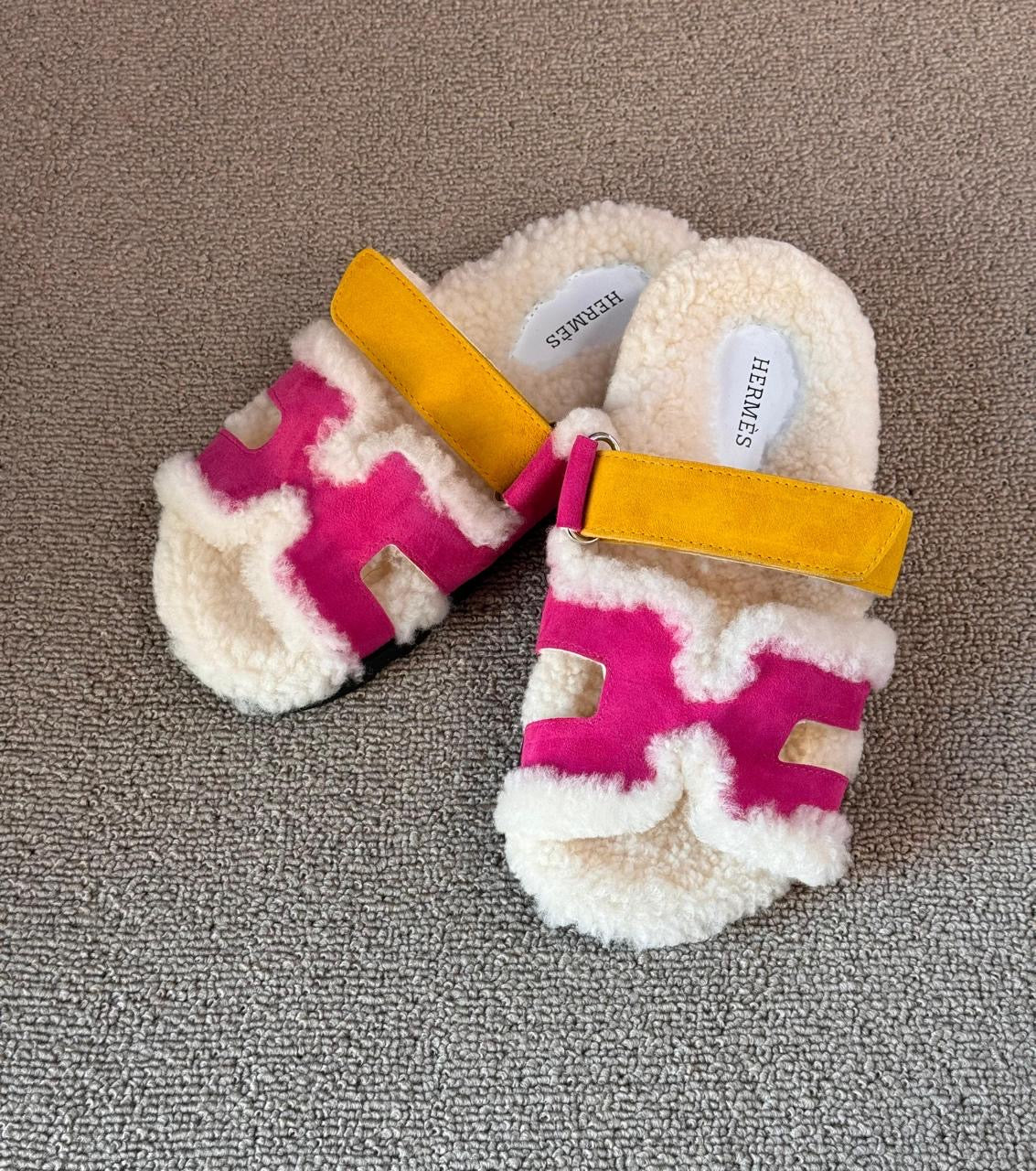 Hermes slippers chypre with fur