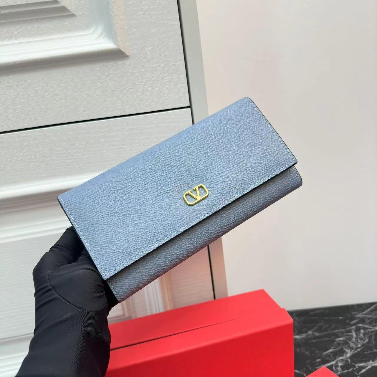 Valentino wallet