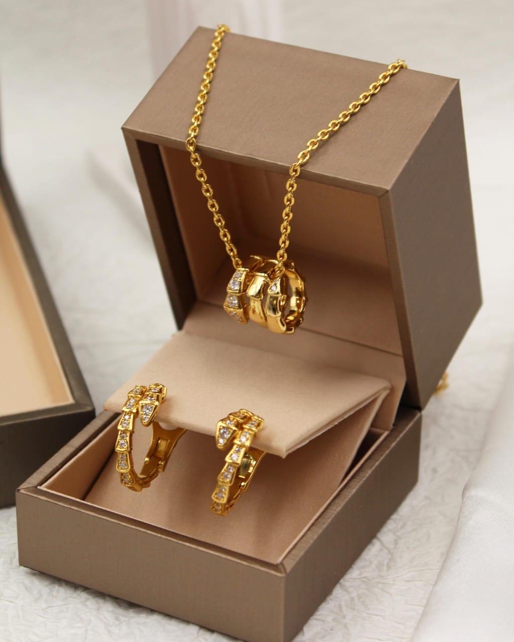 Bvlgari jewelry set ( necklace & earrings )