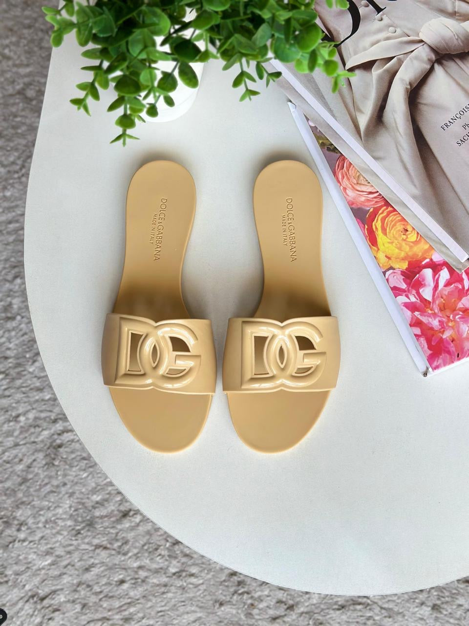 D&G slipper