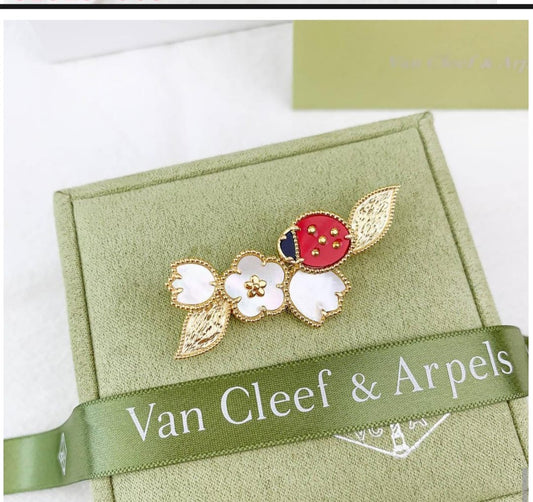 Van cleef brooch