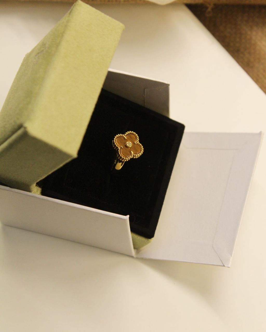 Van cleef ring