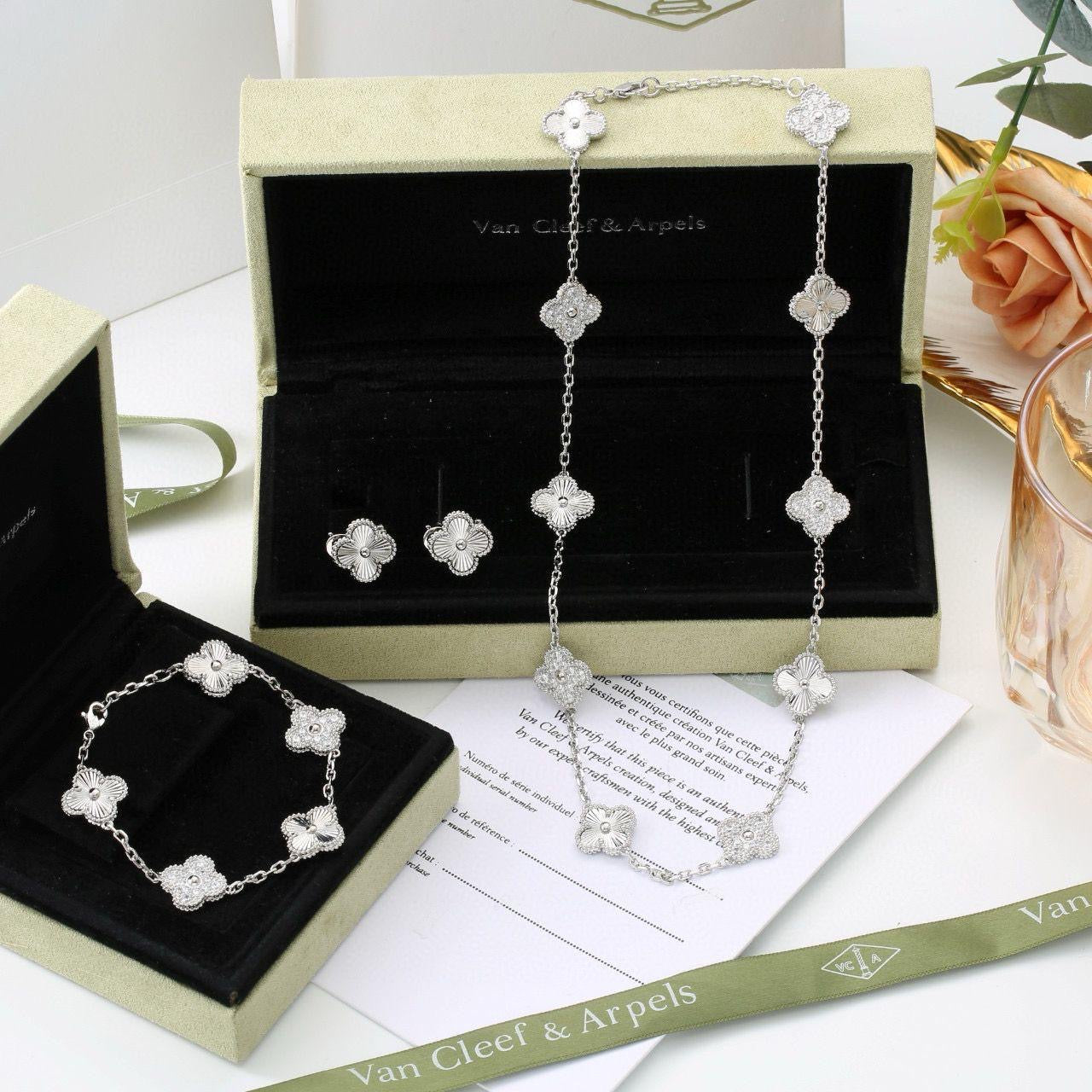 Van cleef jewelry set