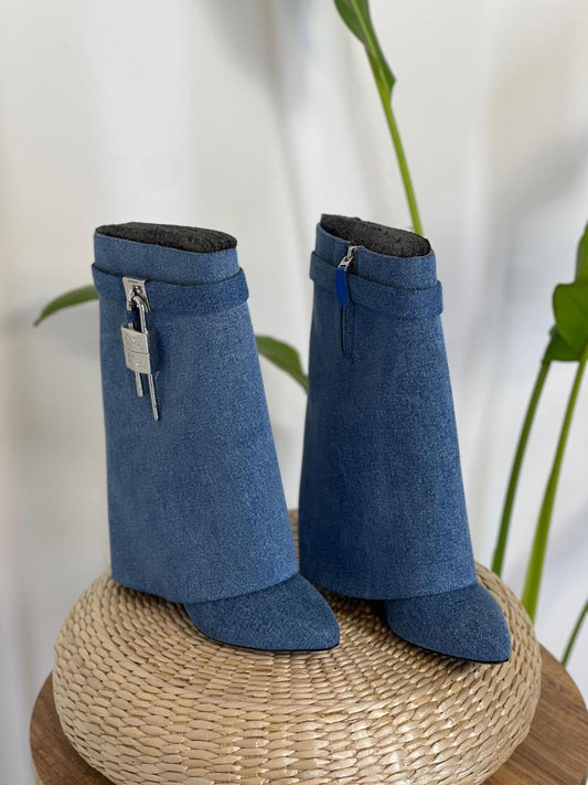 Guvenchy boots