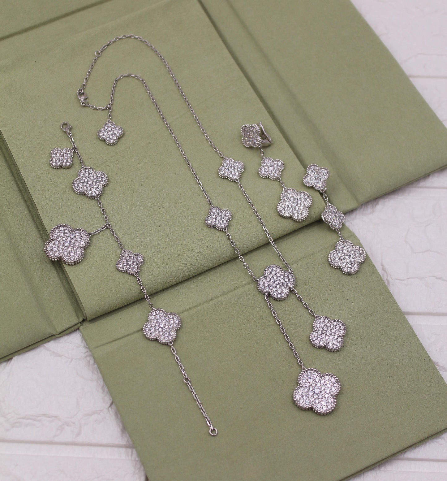 Van cleef jewelry set