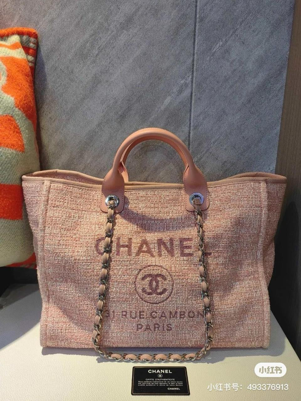 Chanel bag tote