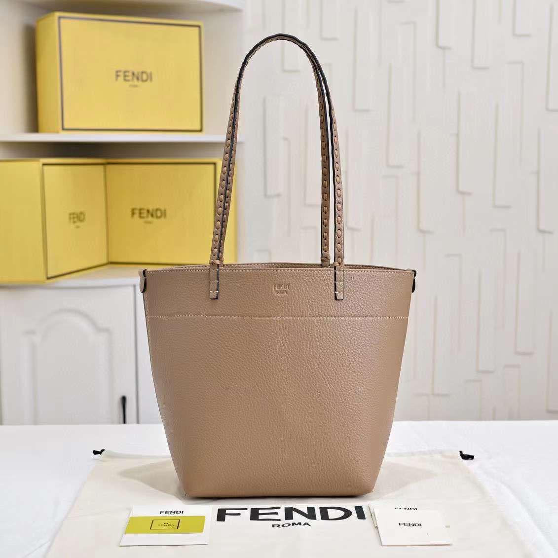 Fendi bag tote