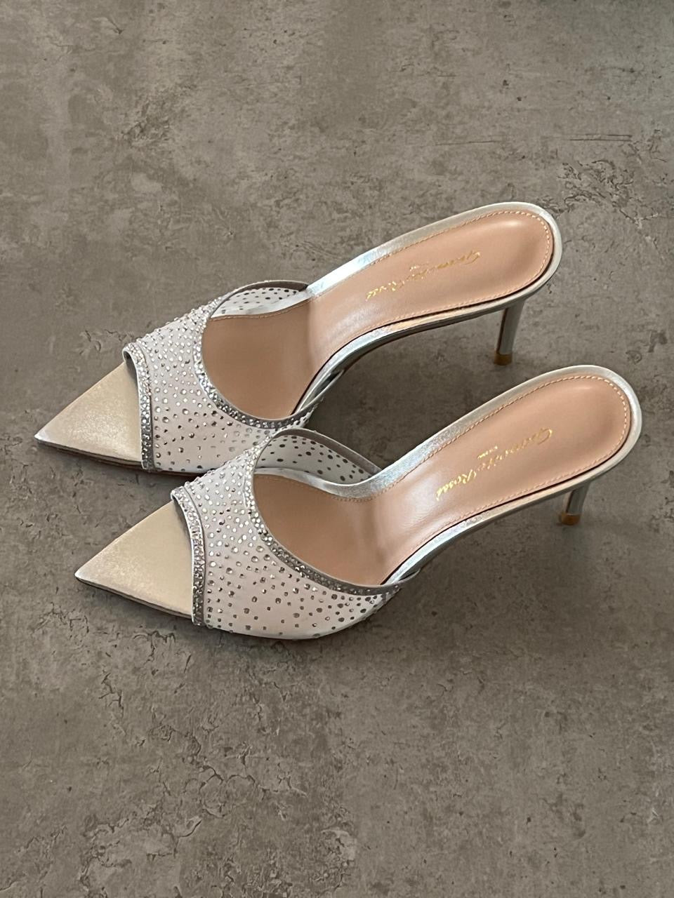 G rossi sandals heels