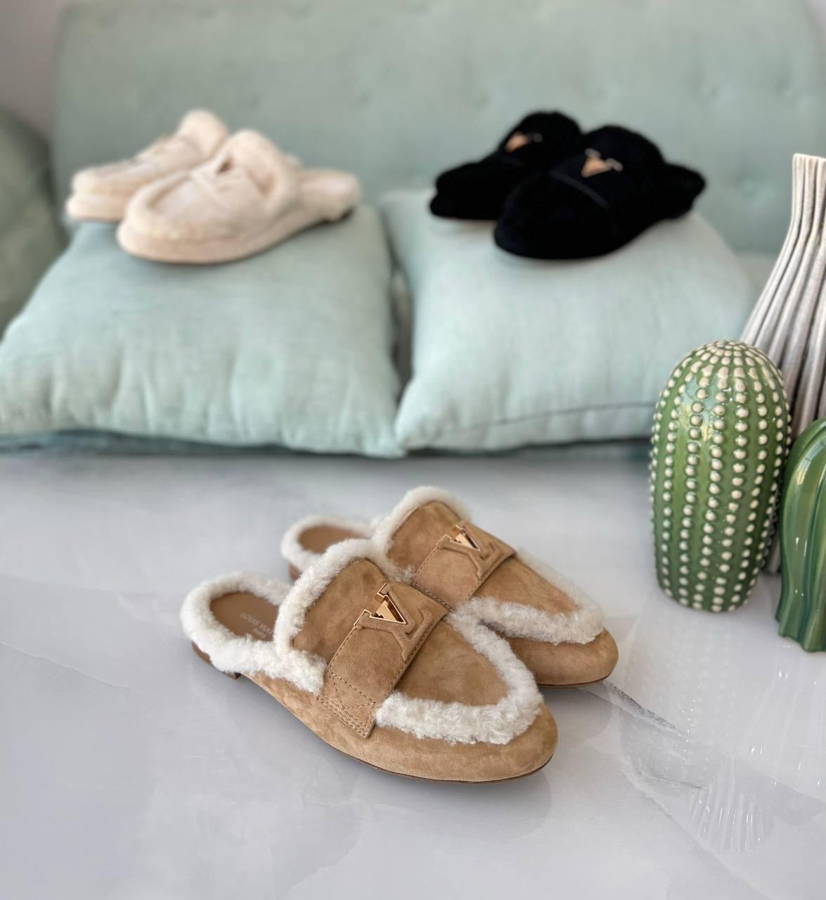 Lv mules with fur