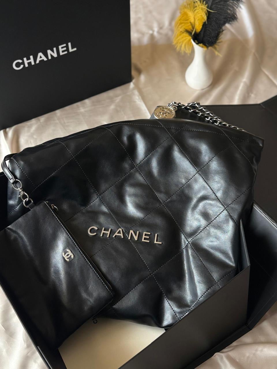Chanel bag tote