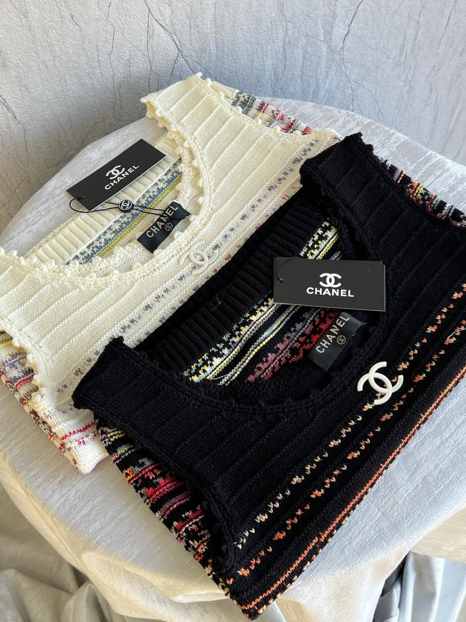 Chanel top