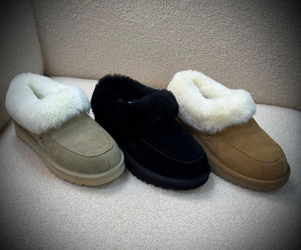 Ugg loafer with fur