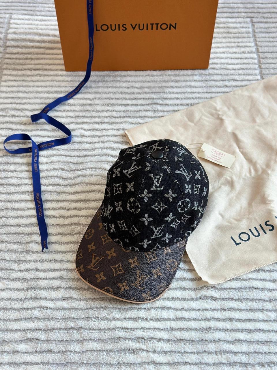 Lv cap
