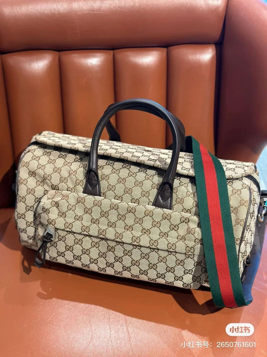 Gucci bag - travel bag