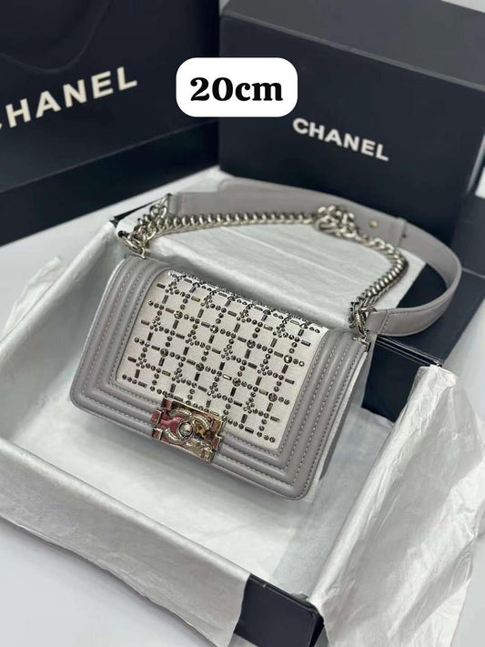 Chanel bag 550/500