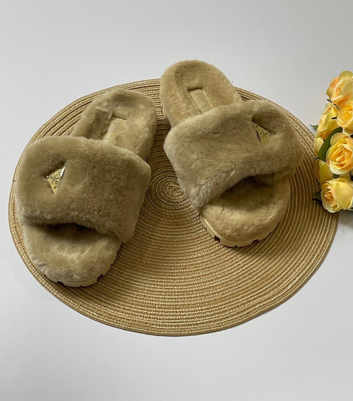 Prada slippers with fur