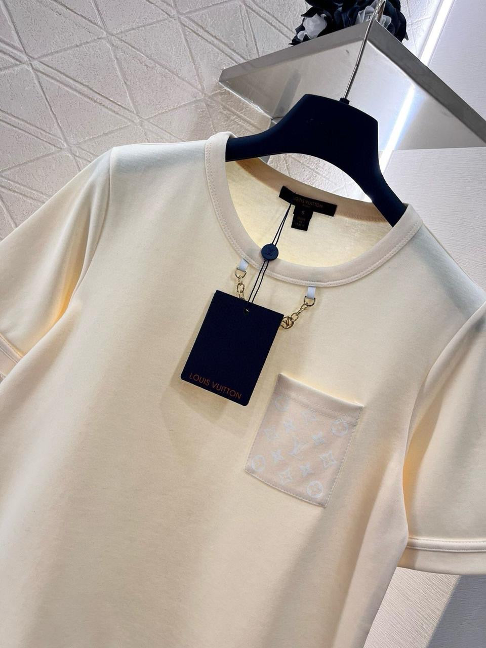 Lv tshirt