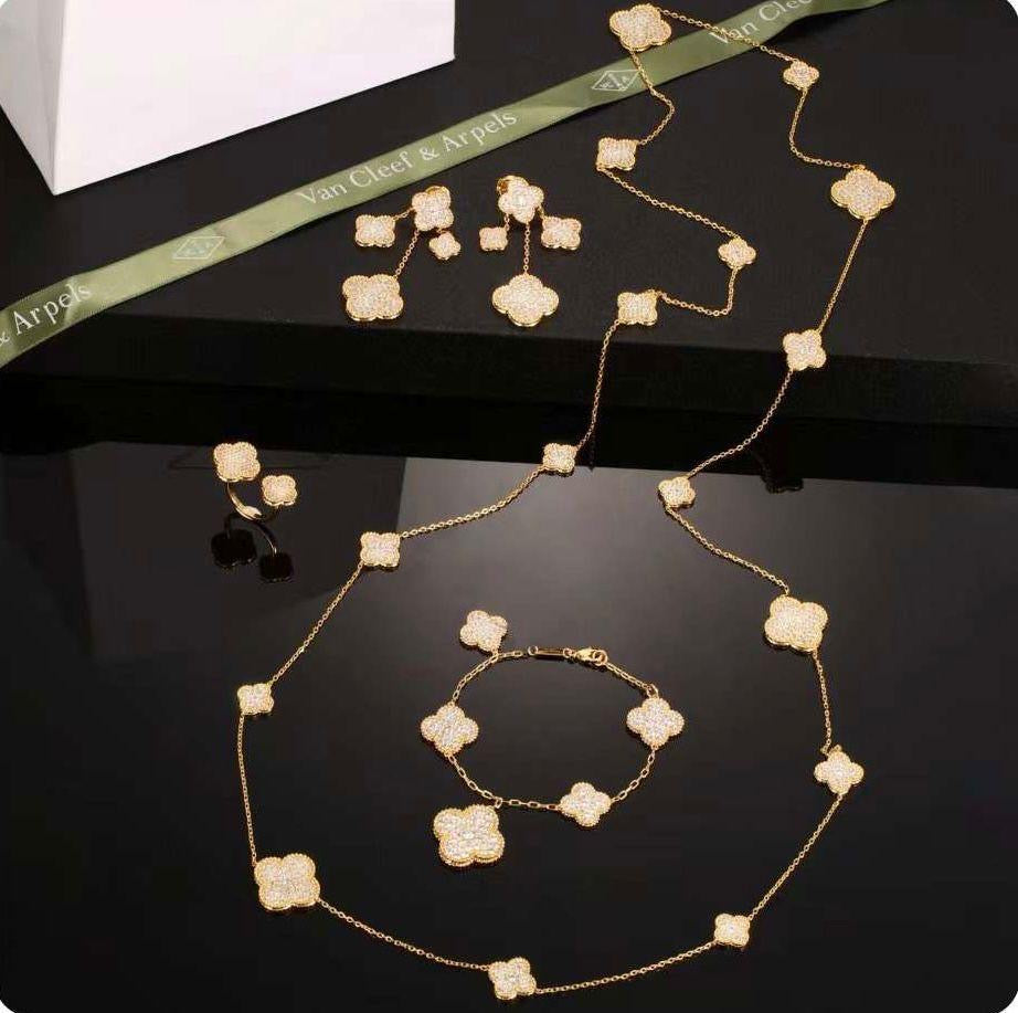 Van cleef jewelry set